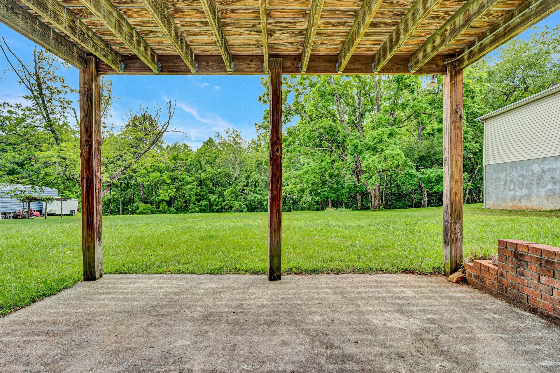 380 Lakeshore Terrace RD - Photo 16