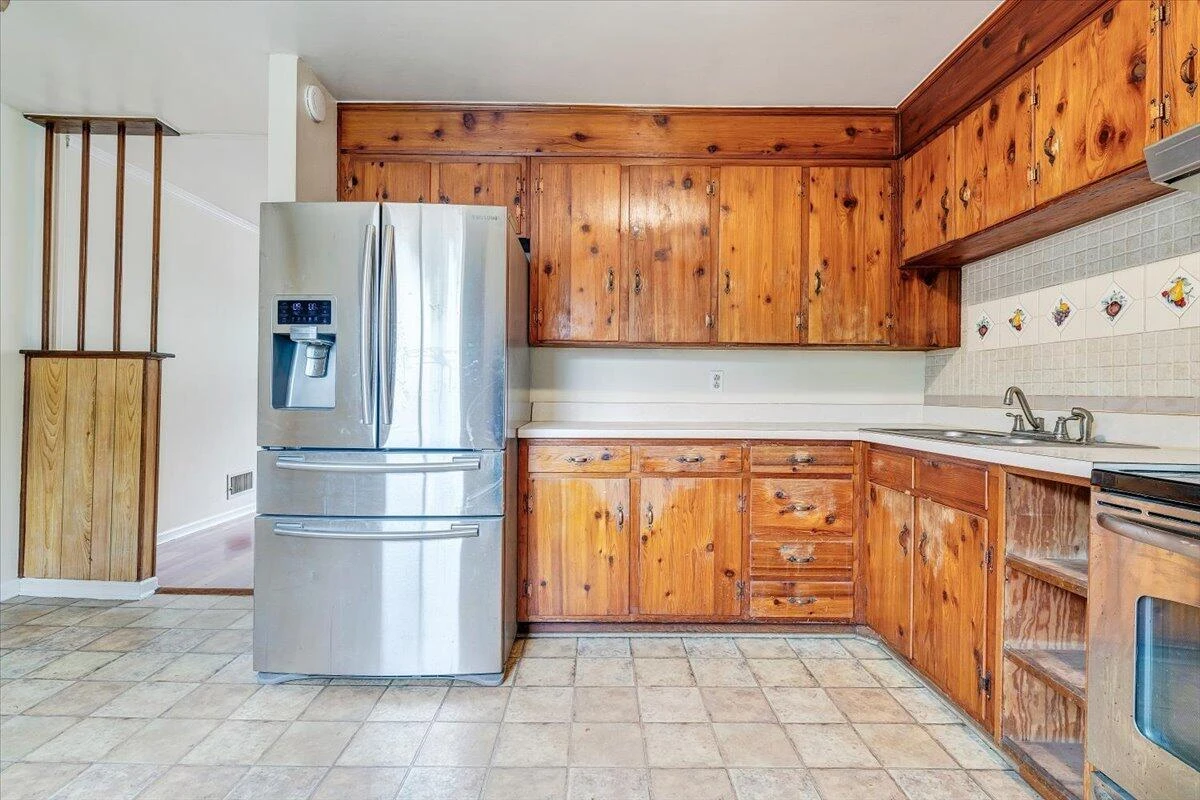 618 GLADIES ST NW - Photo 10