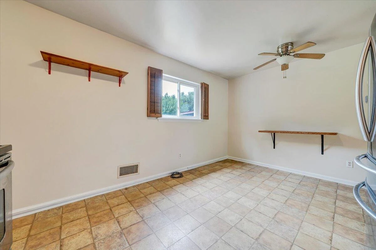 618 GLADIES ST NW - Photo 12