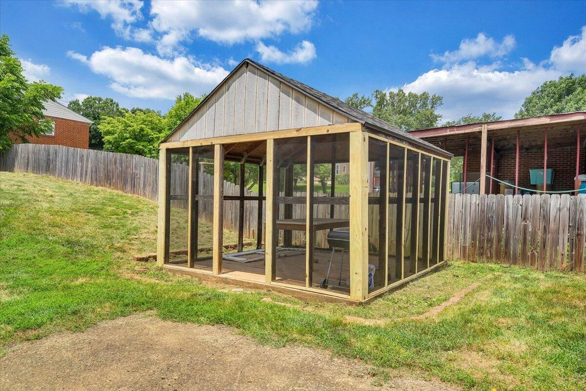 618 GLADIES ST NW - Photo 27