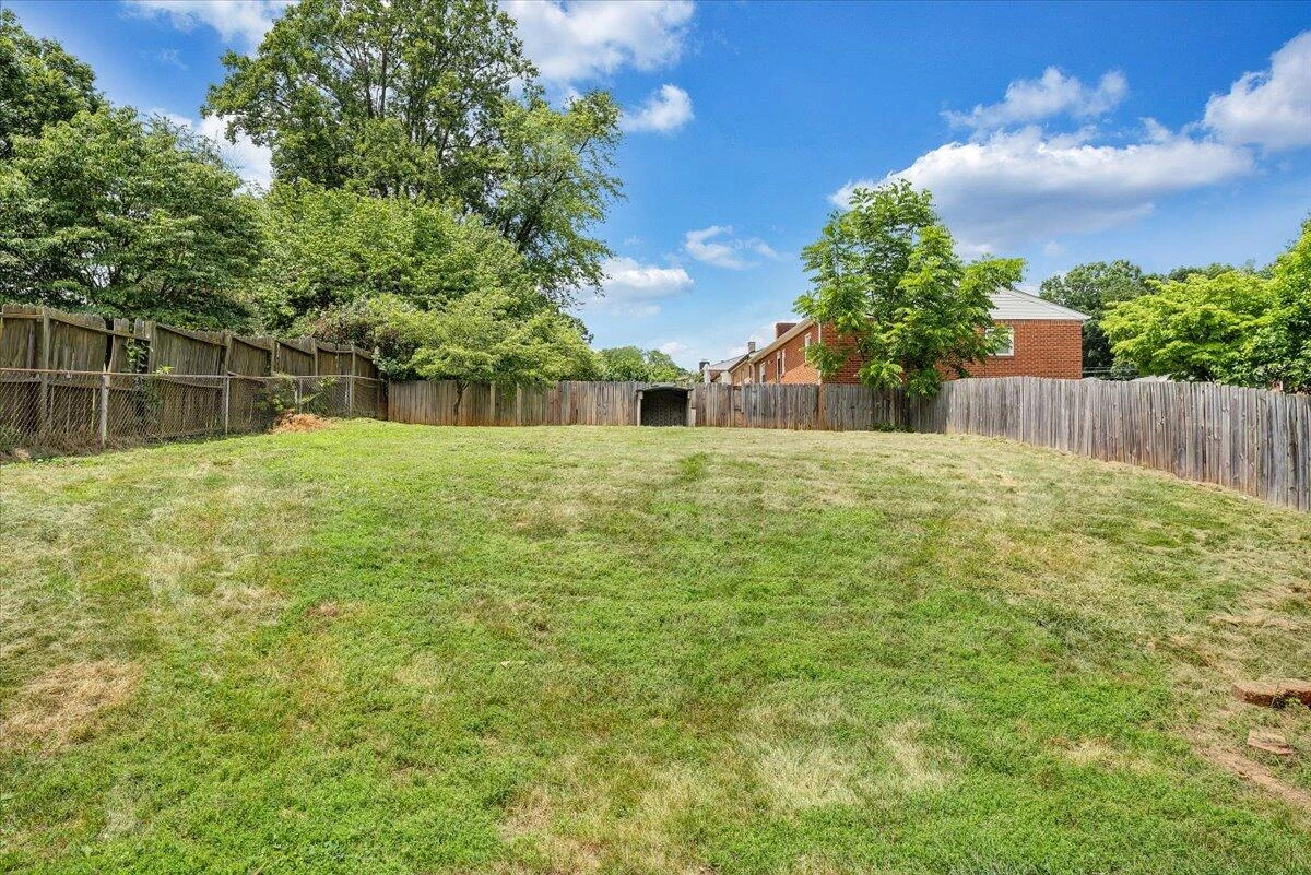 618 GLADIES ST NW - Photo 28