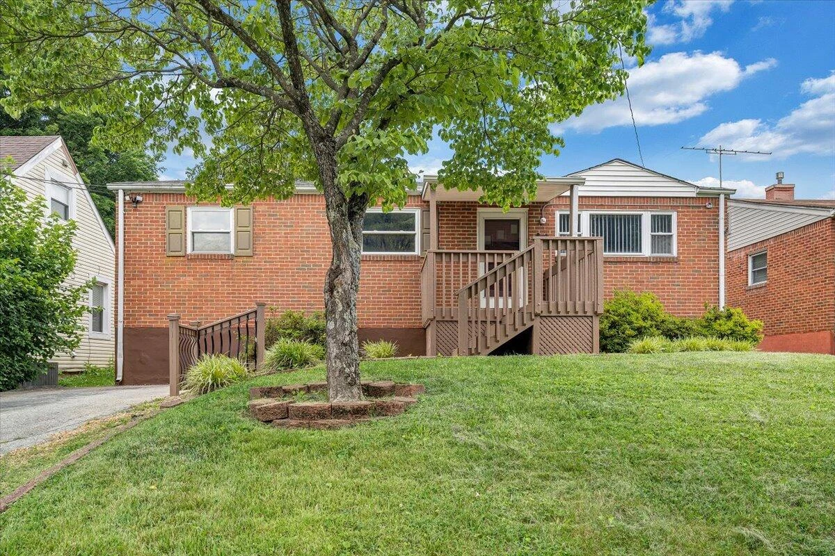 618 GLADIES ST NW - Photo 30