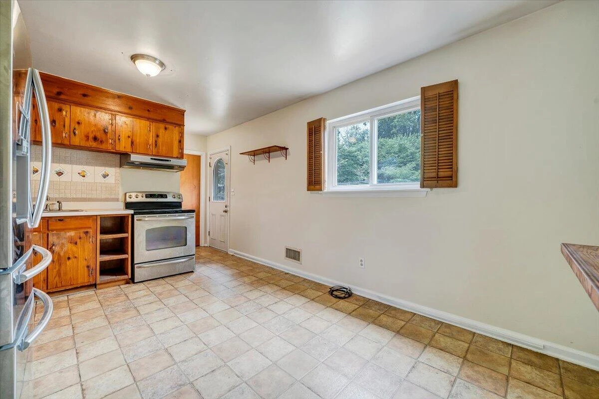 618 GLADIES ST NW - Photo 7
