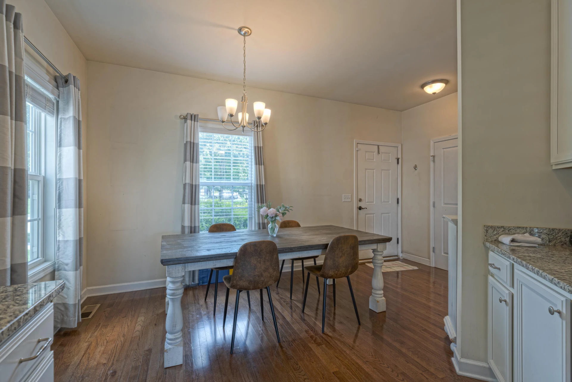 220 Phoenix BLVD NW - Photo 5