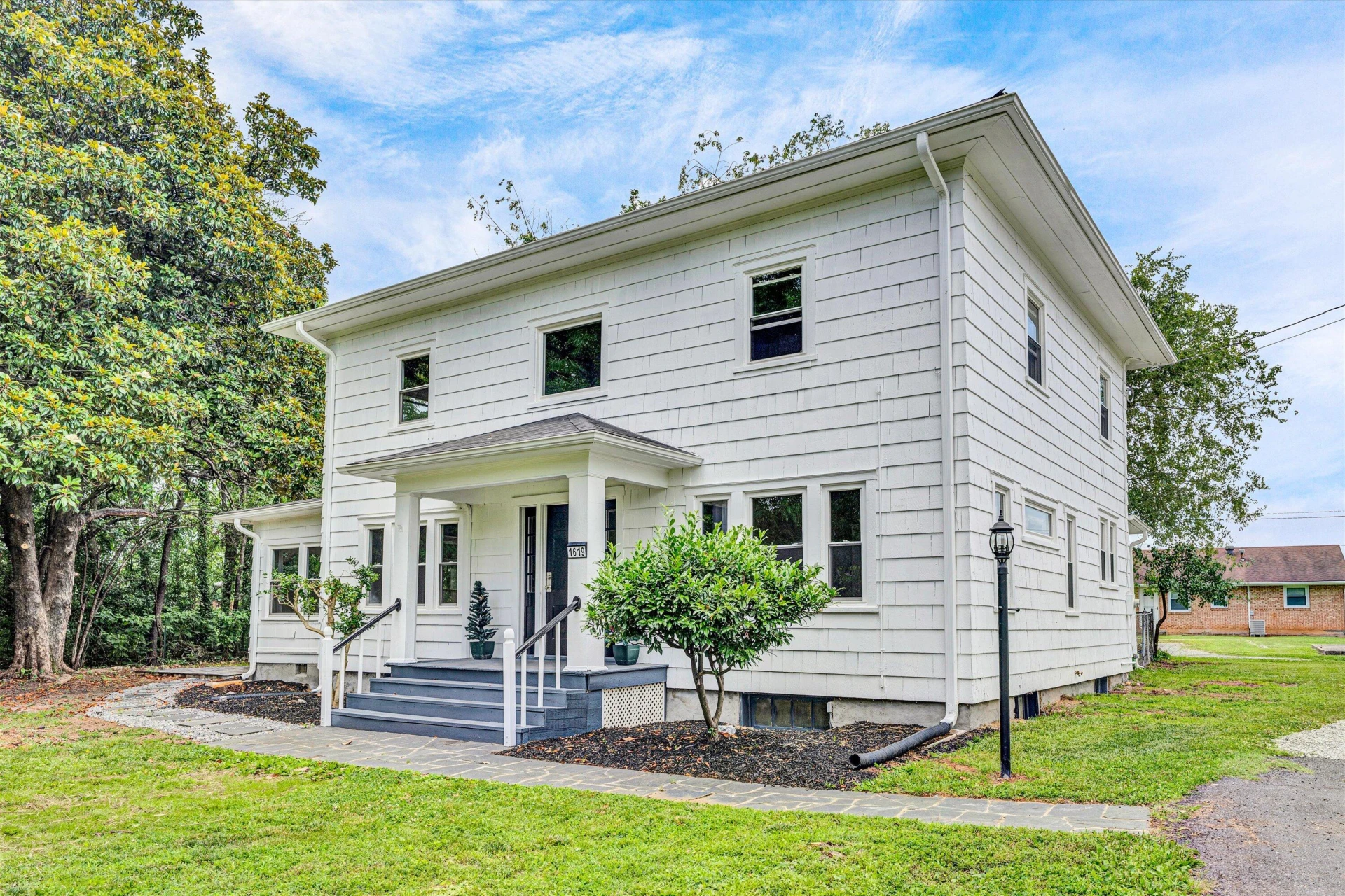 1619 Golfside AVE NW - Photo 3