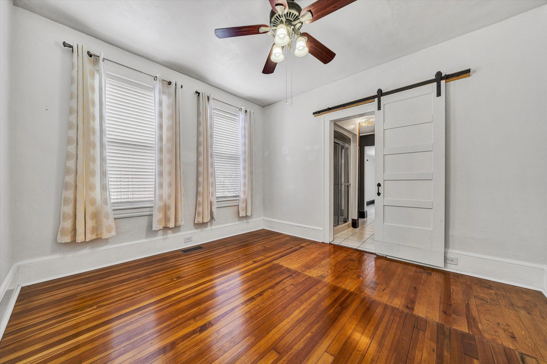 2136 Denniston AVE SW - Photo 12