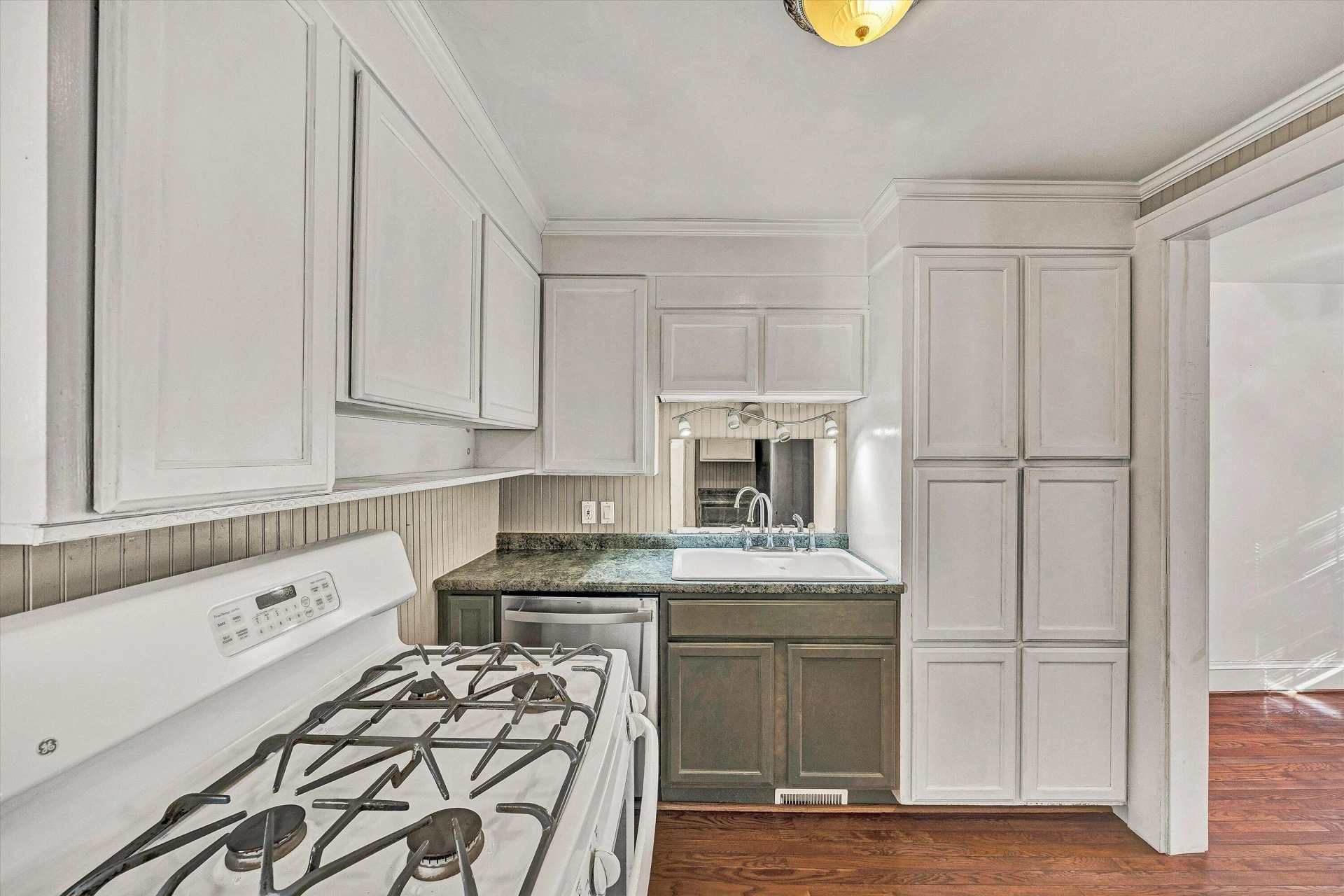 2136 Denniston AVE SW - Photo 23