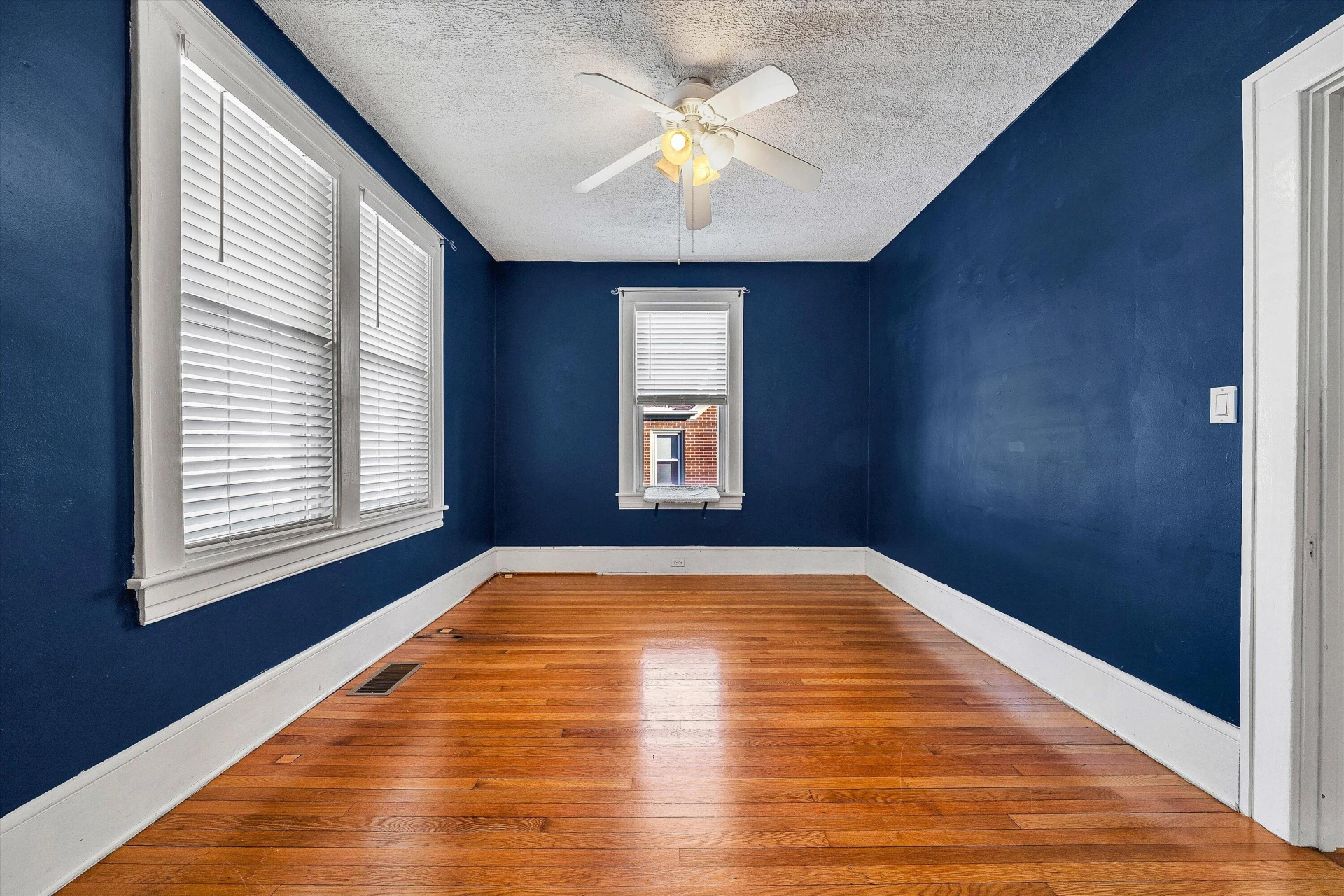 2136 Denniston AVE SW - Photo 8