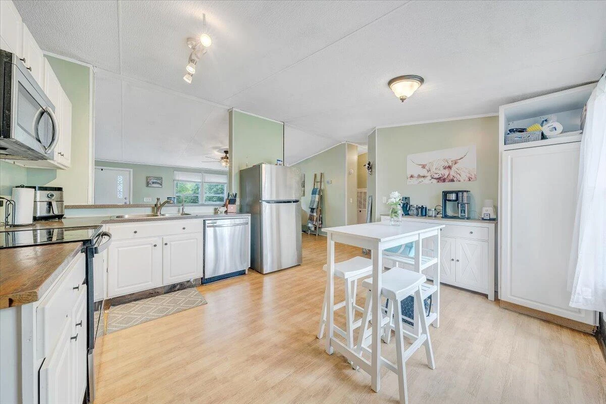2810 Old Forge RD - Photo 10