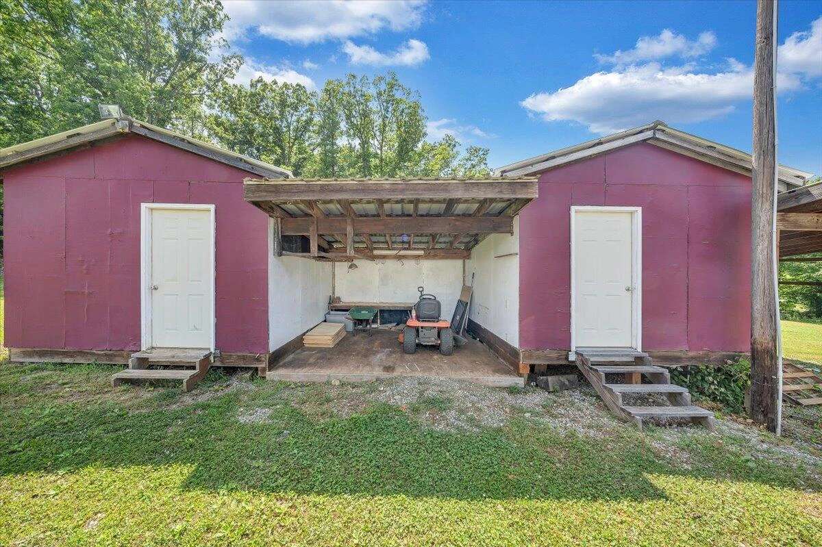 2810 Old Forge RD - Photo 30