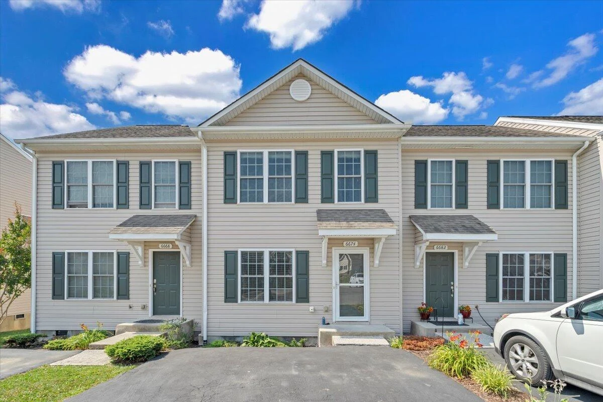 6674 Village Green DR