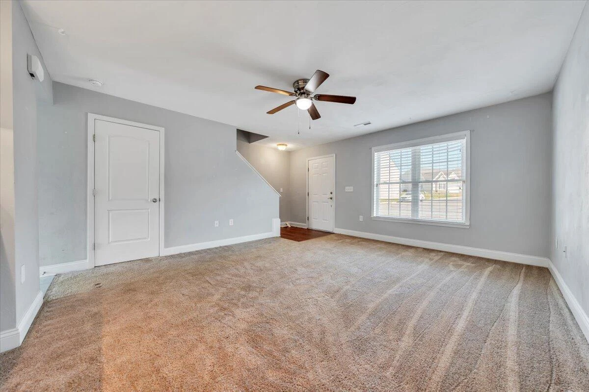 6674 Village Green DR - Photo 2