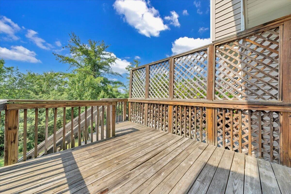 6674 Village Green DR - Photo 32