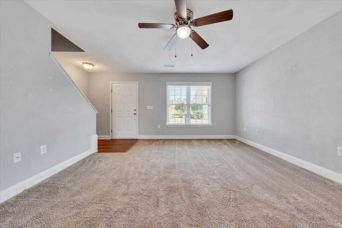 6674 Village Green DR - Photo 5