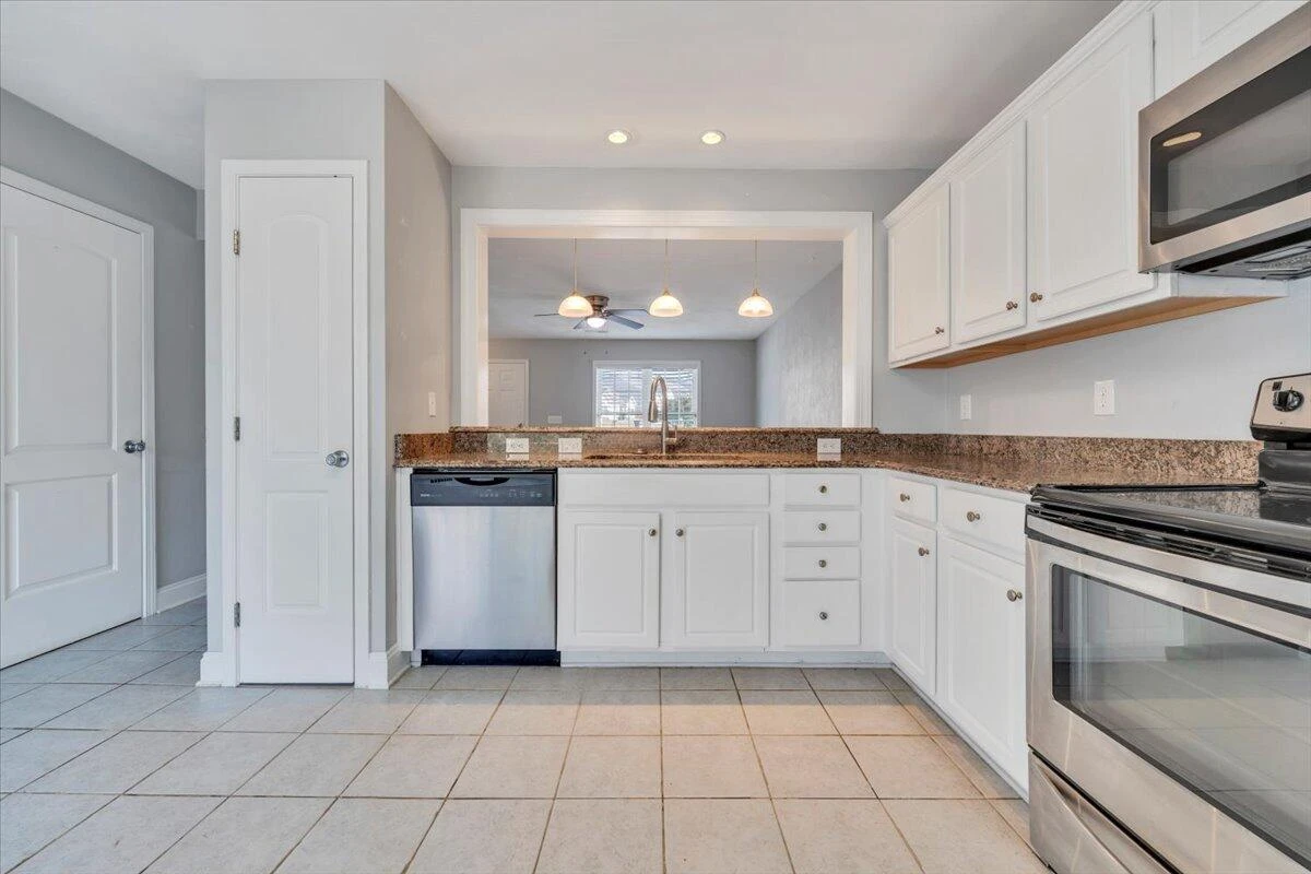 6674 Village Green DR - Photo 7