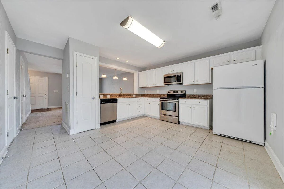 6674 Village Green DR - Photo 8