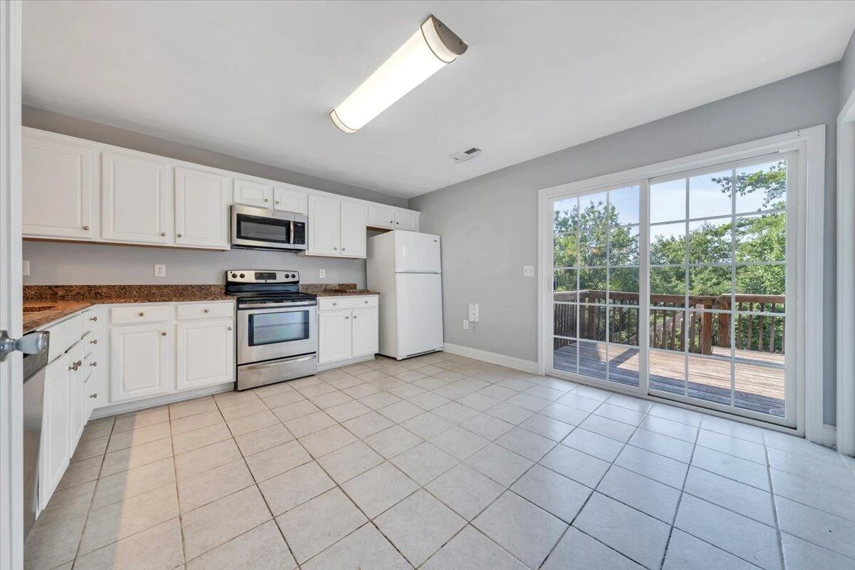 6674 Village Green DR - Photo 9