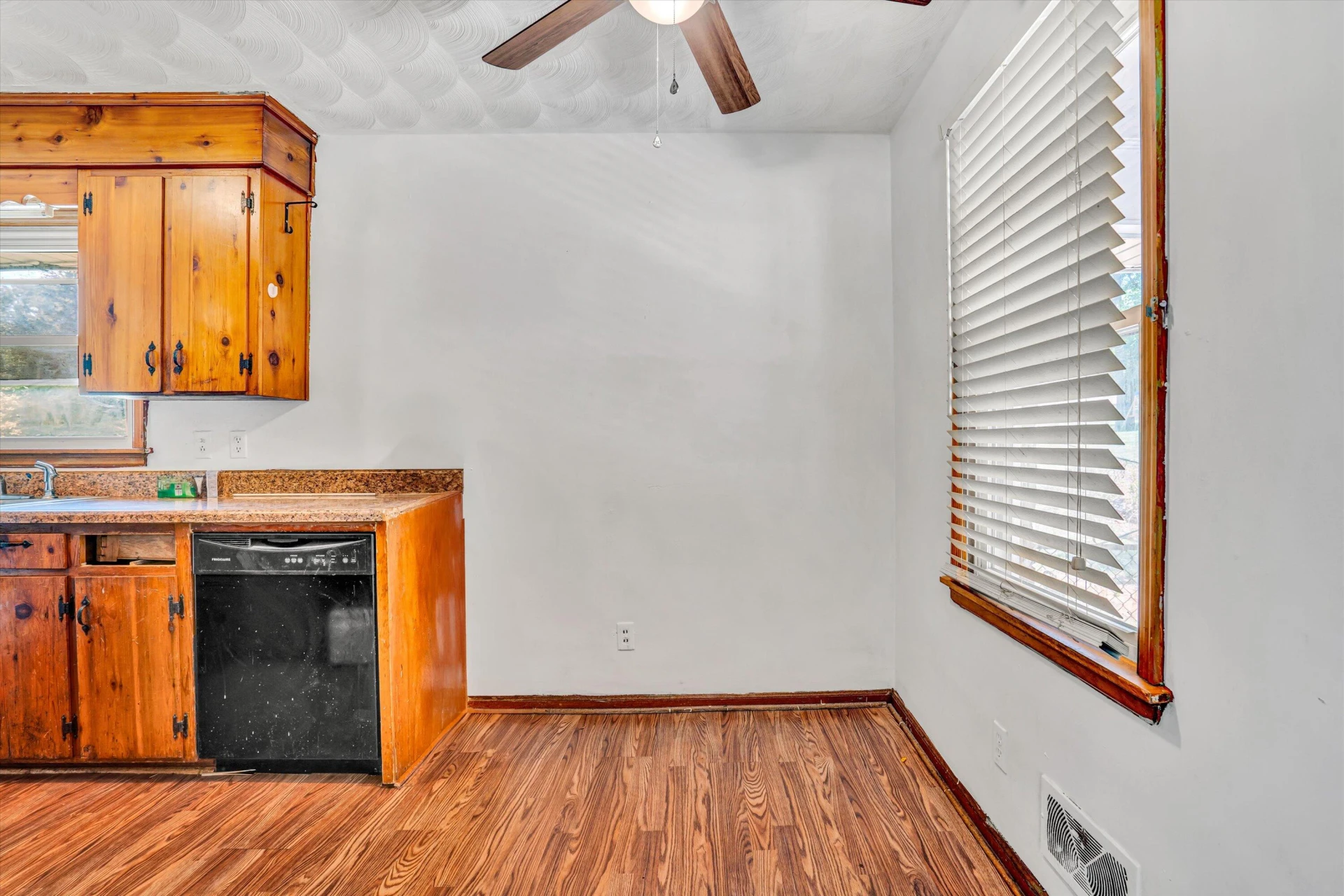 5141 Youngwood DR NW - Photo 4
