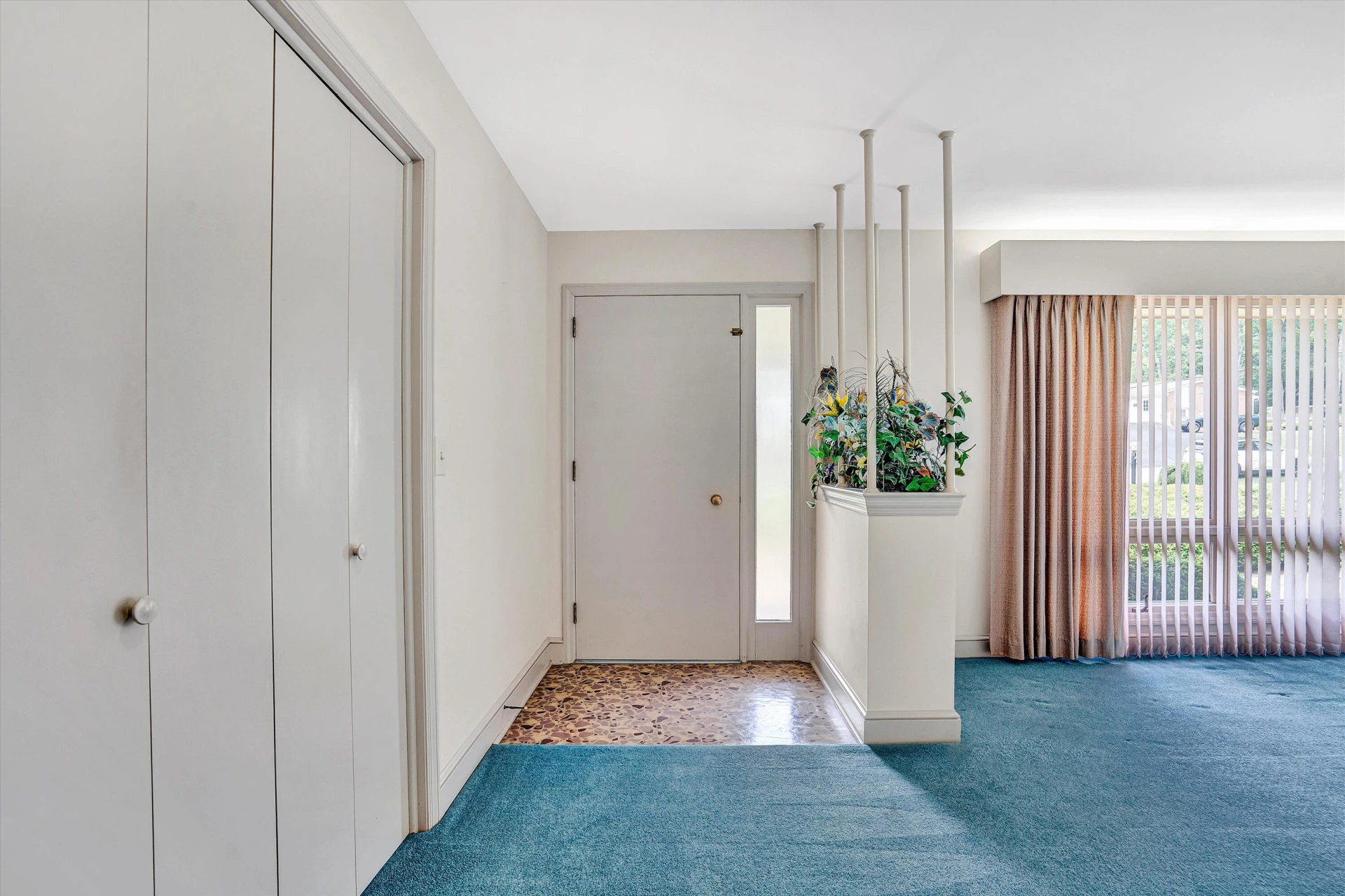 120 Vantage RD - Photo 8