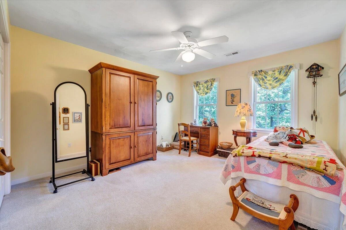 960 Orchard Lake DR - Photo 38