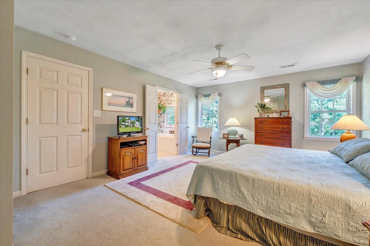 960 Orchard Lake DR - Photo 44
