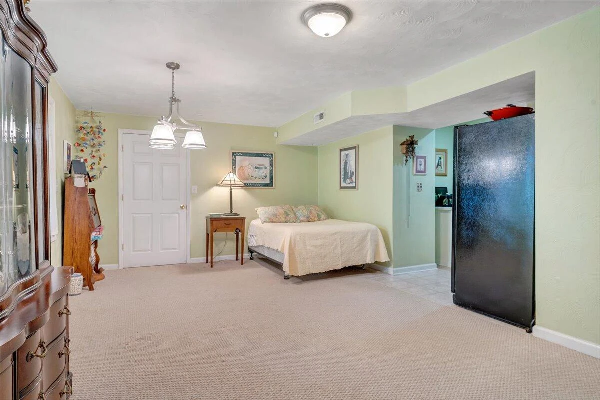 960 Orchard Lake DR - Photo 59