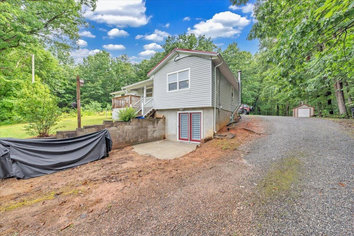 187 Fiddlers Green RD - Photo 48