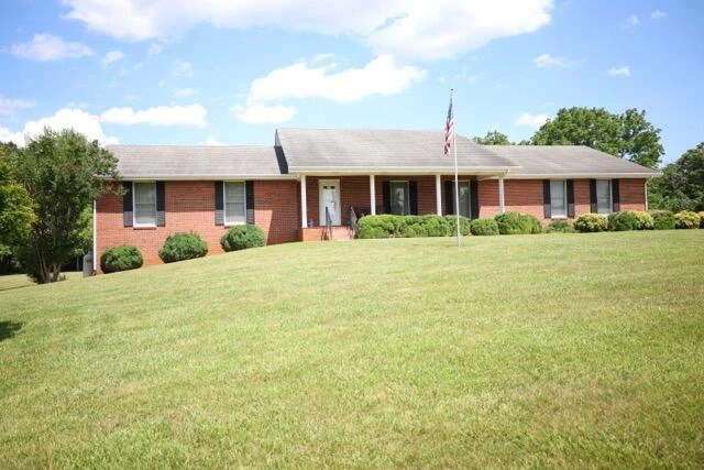 218 N North Branch RD