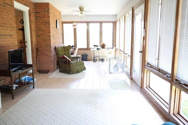 218 N North Branch RD - Photo 15