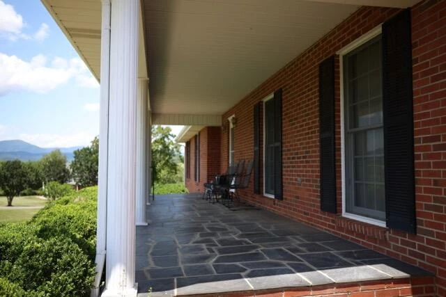 218 N North Branch RD - Photo 6