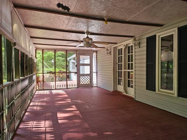811 SLEEPY HOLLOW DR - Photo 15