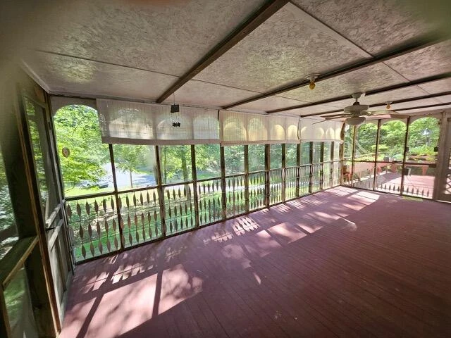 811 SLEEPY HOLLOW DR - Photo 16