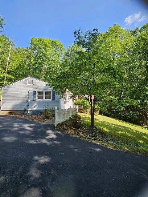 811 SLEEPY HOLLOW DR - Photo 21