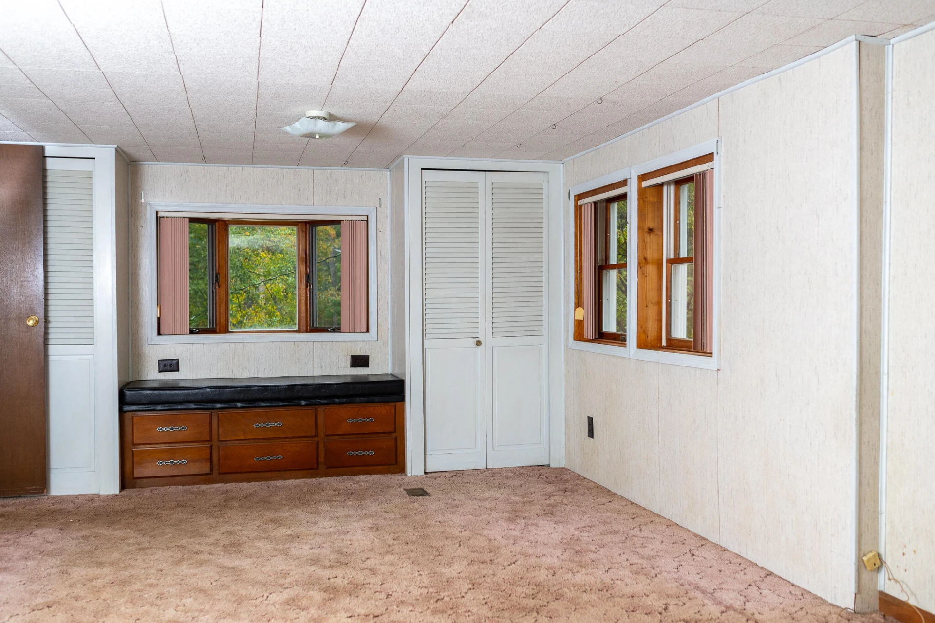 811 SLEEPY HOLLOW DR - Photo 29