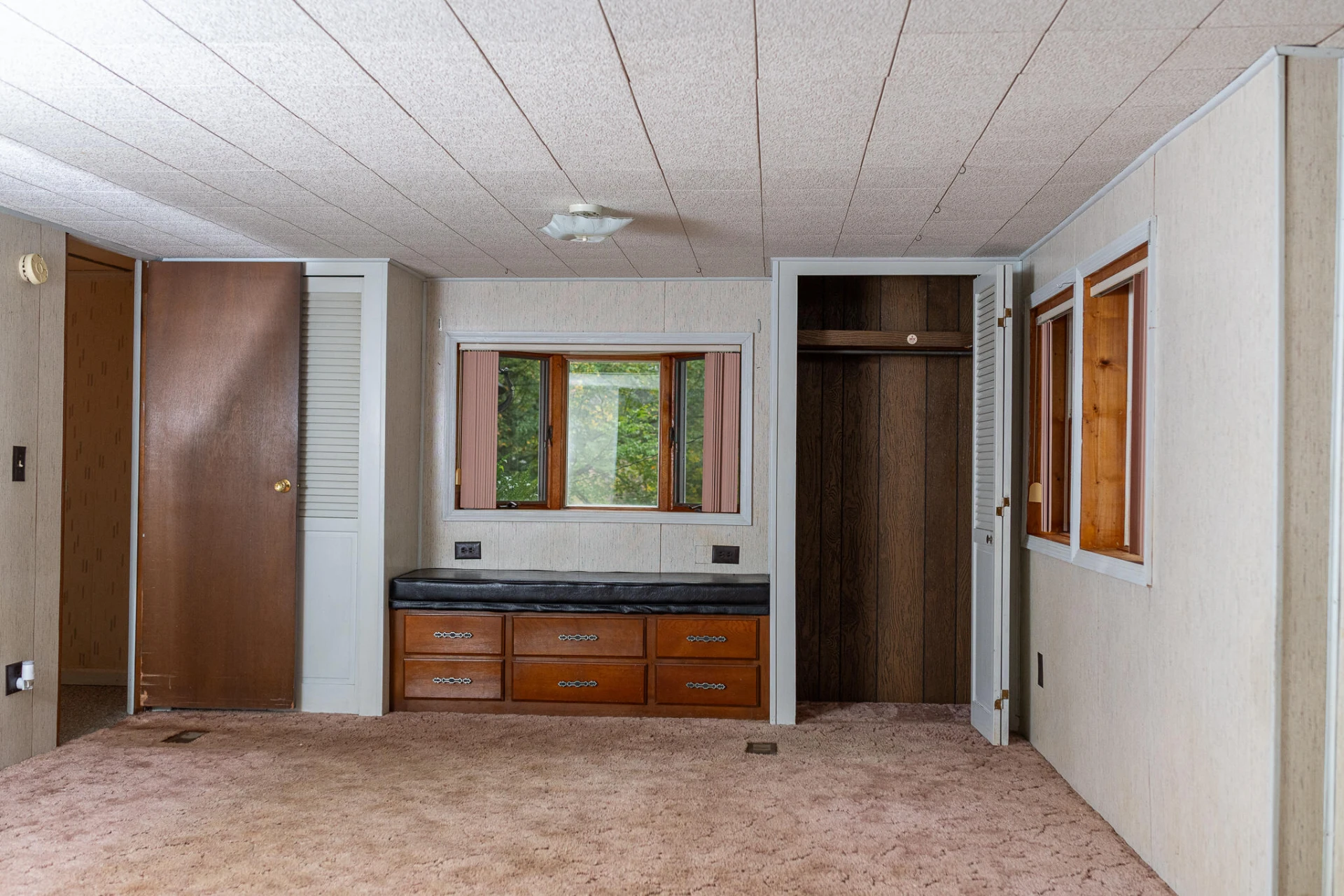 811 SLEEPY HOLLOW DR - Photo 30