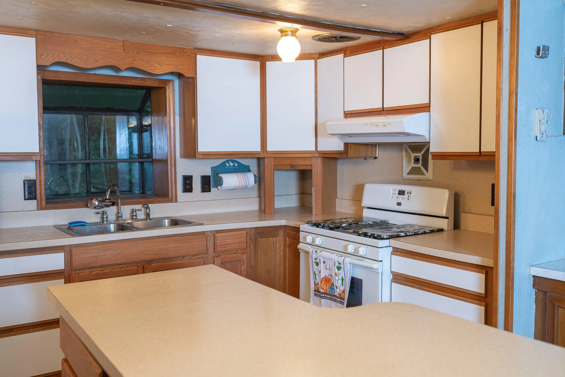 811 SLEEPY HOLLOW DR - Photo 44