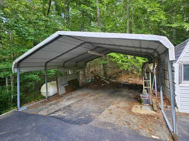 811 SLEEPY HOLLOW DR - Photo 9