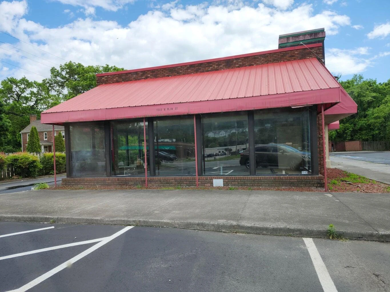 1940 W Main ST
