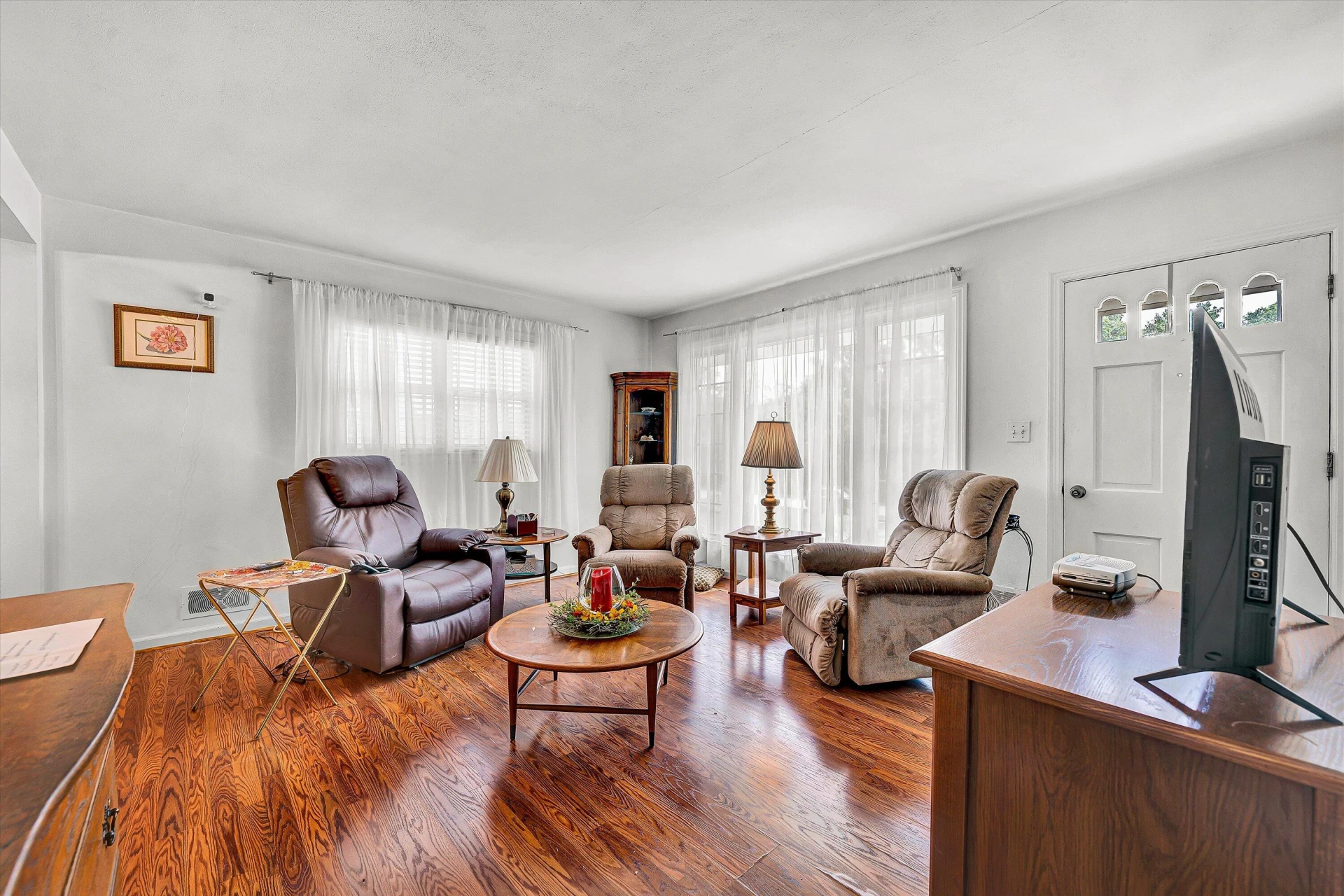 5620 Barns AVE - Photo 8