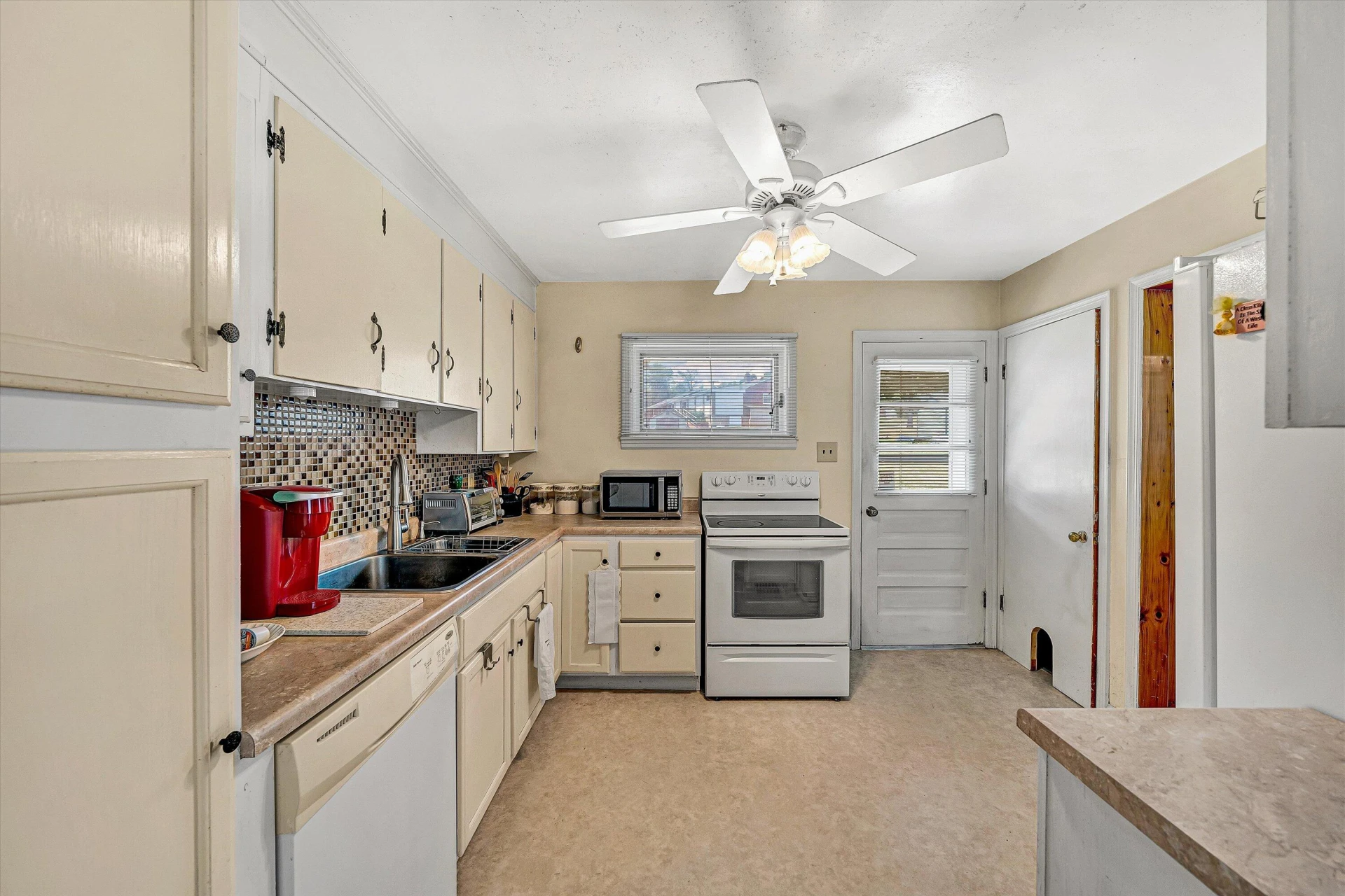 5620 Barns AVE - Photo 9