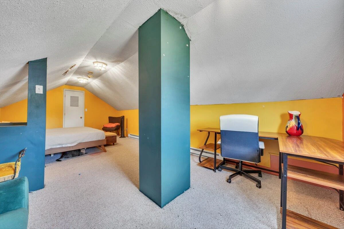 1160 Montrose AVE SE - Photo 26