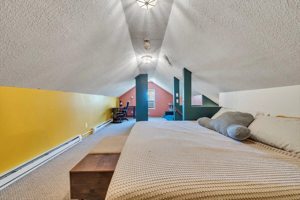1160 Montrose AVE SE - Photo 28
