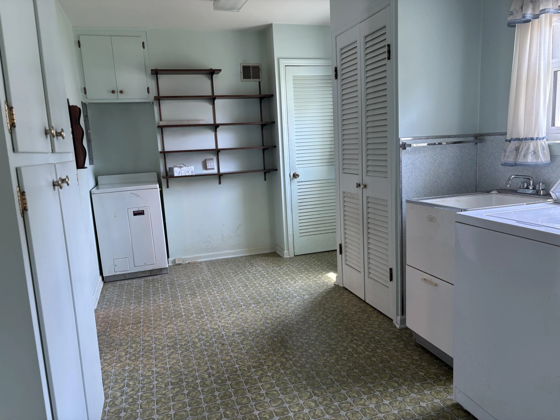 816 Douglas ST - Photo 17