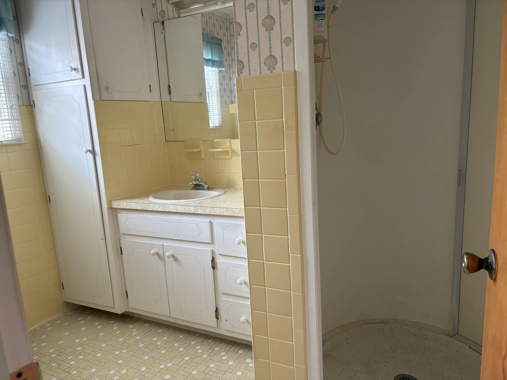 816 Douglas ST - Photo 19