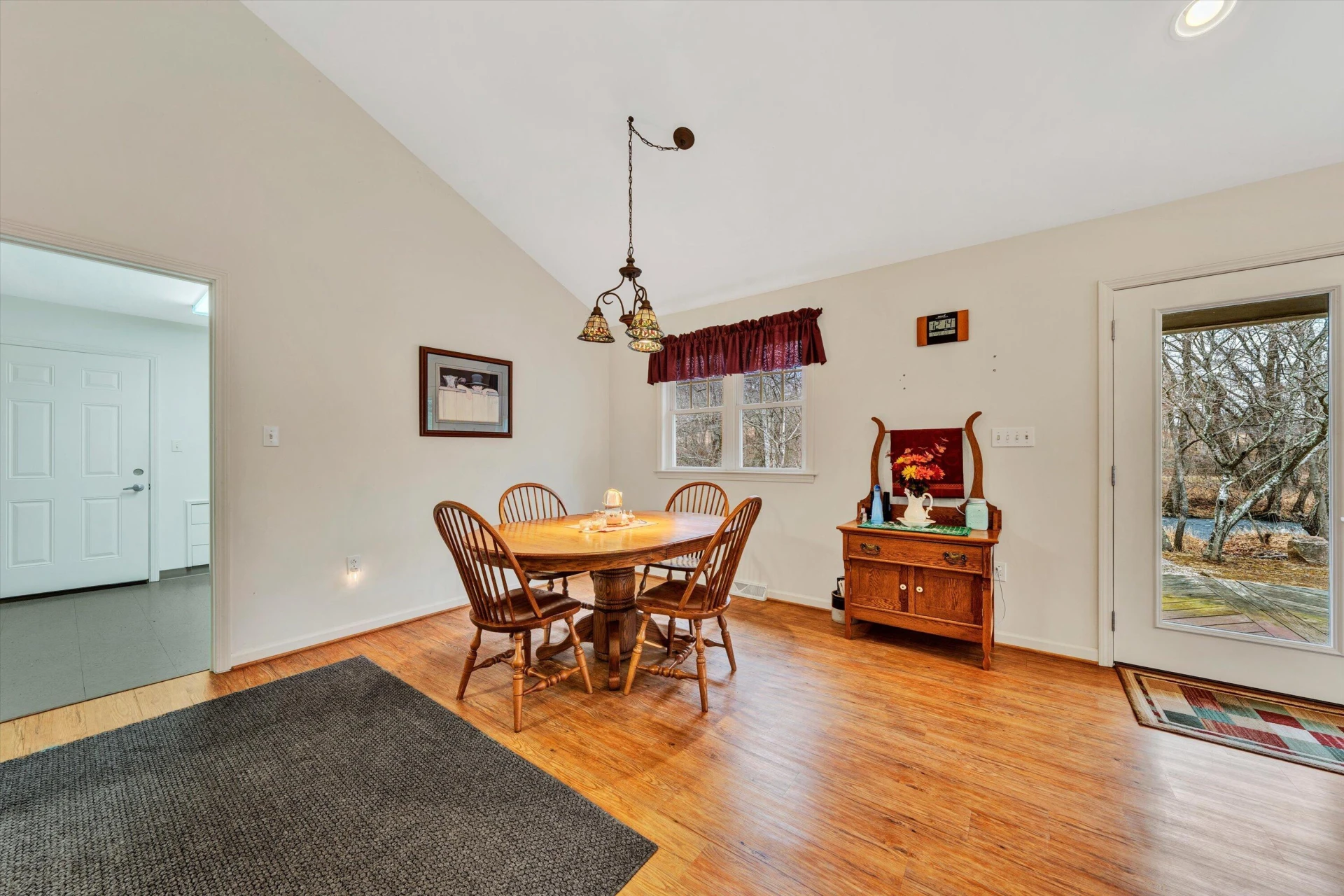8055 Johns Creek RD - Photo 15