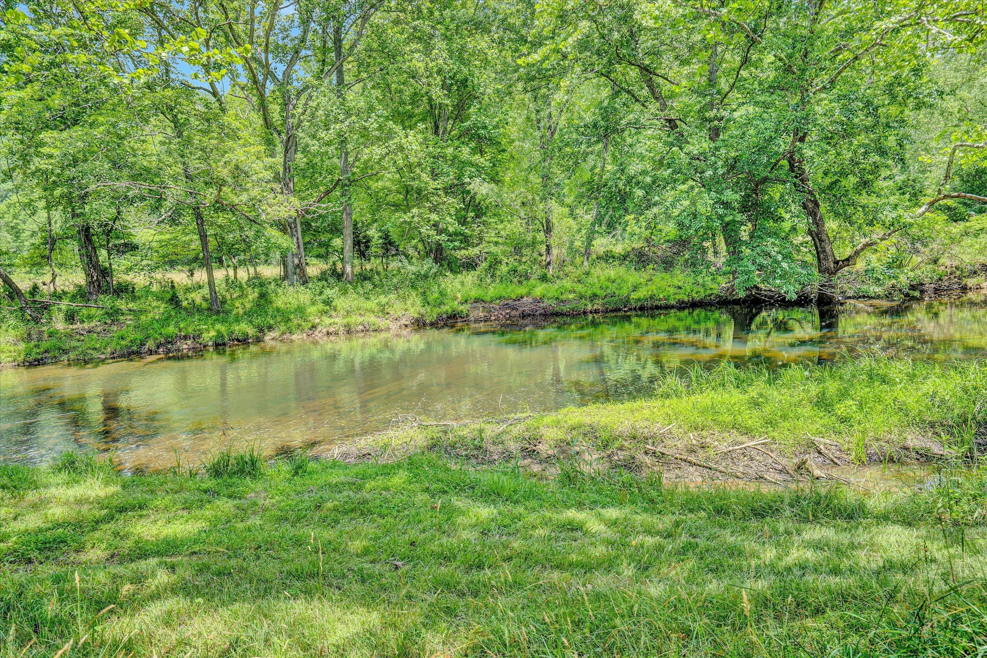 8055 Johns Creek RD - Photo 5