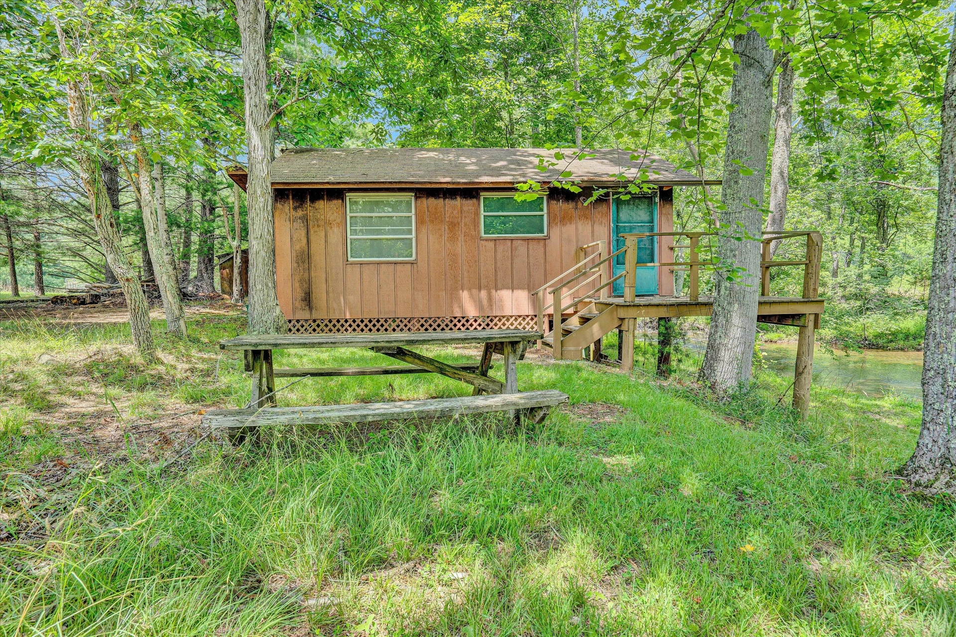8055 Johns Creek RD - Photo 33