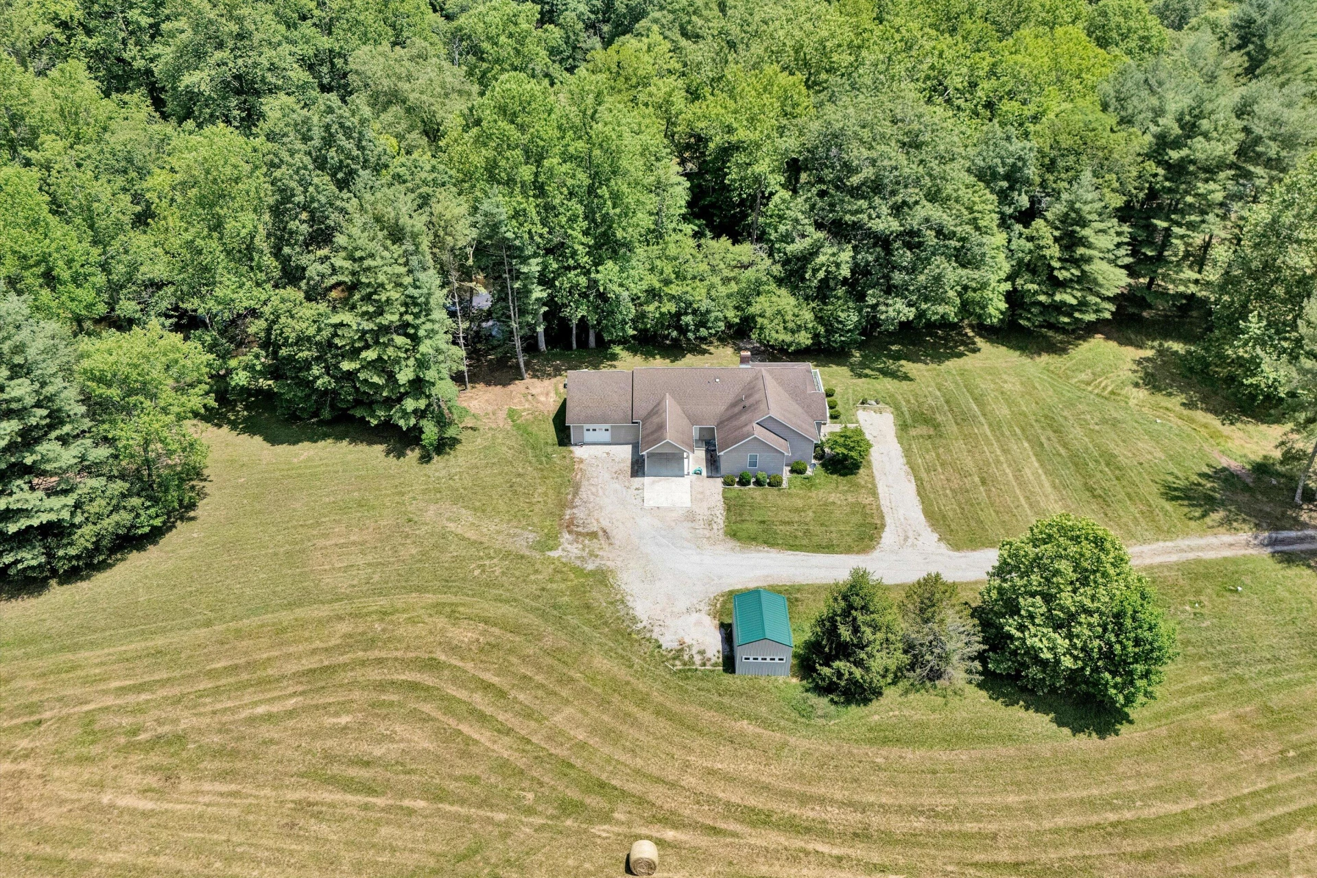 8055 Johns Creek RD - Photo 38