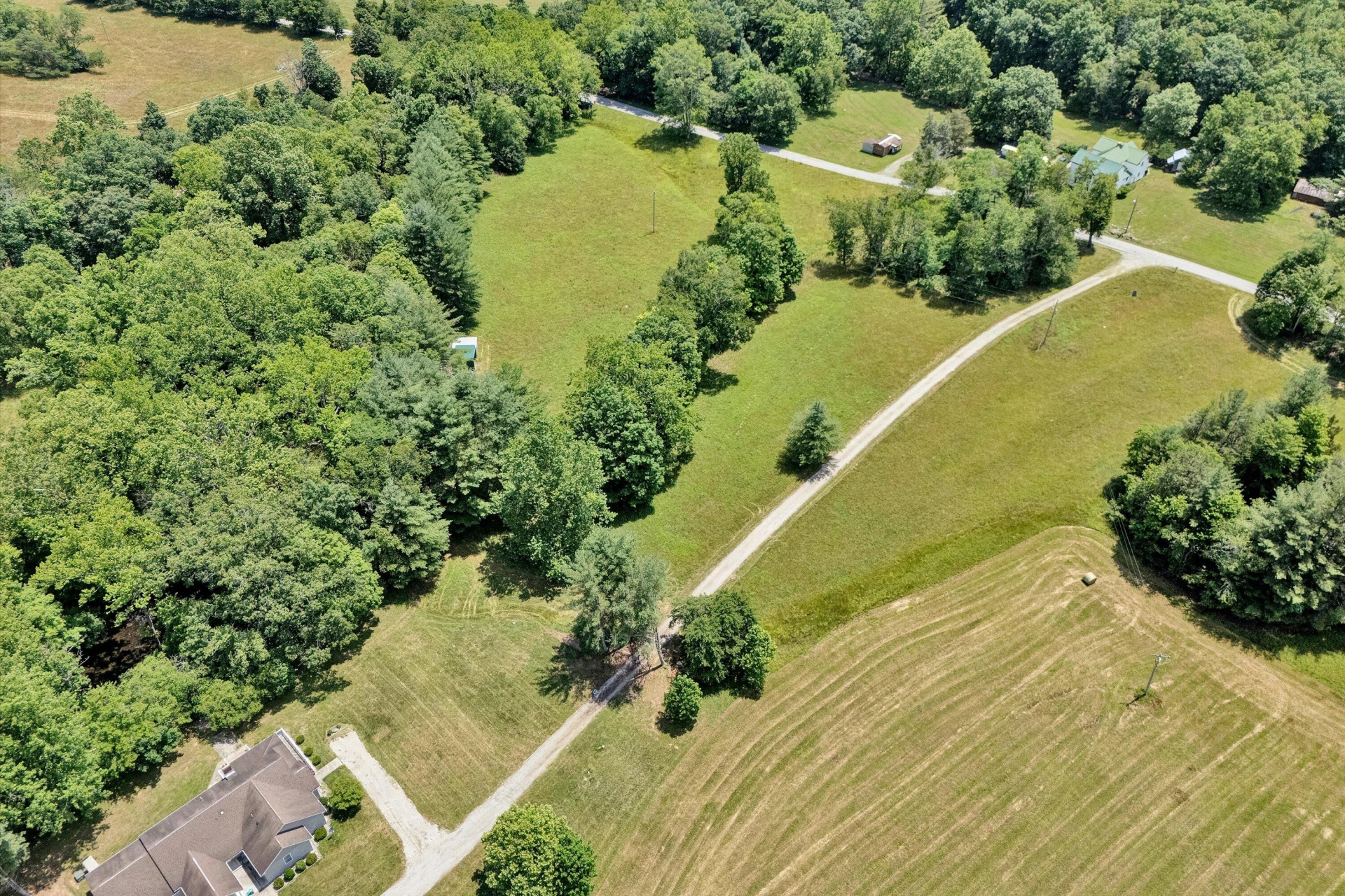 8055 Johns Creek RD - Photo 39