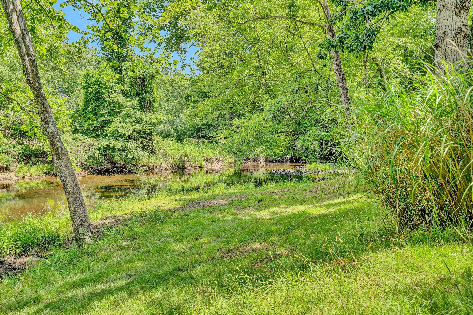 8055 Johns Creek RD - Photo 6